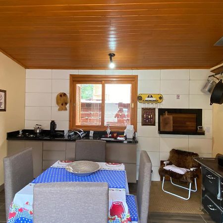 Casa Aconchegante Ou Suites Privativas Canela Esterno foto